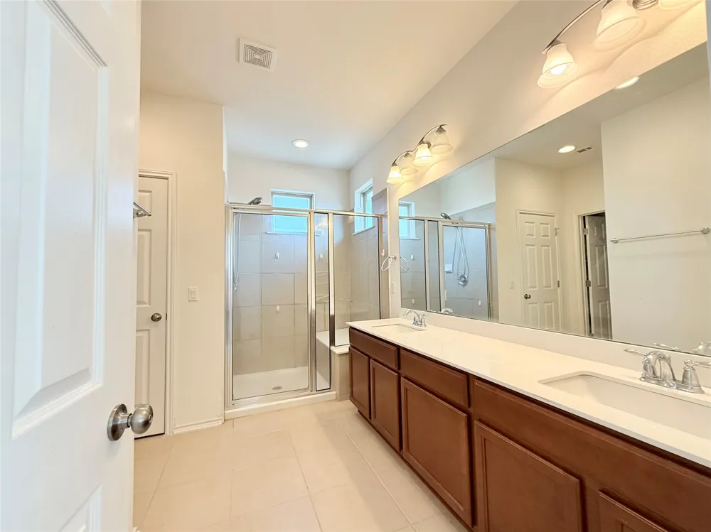1905 Crimson Rosella Trail Austin, TX 78728