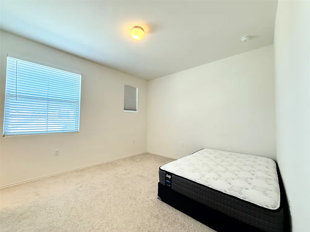 1905 Crimson Rosella Trail Austin, TX 78728