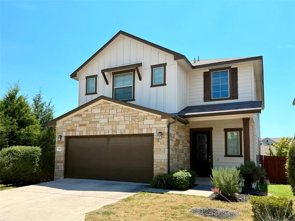 1905 Crimson Rosella Trail Austin, TX 78728