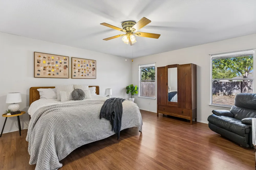 100 Devons Cove Buda, TX 78610
