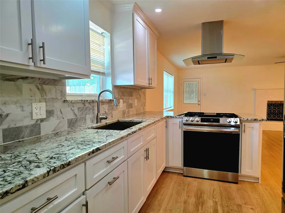 272 Palomino Drive Saginaw, TX 76179