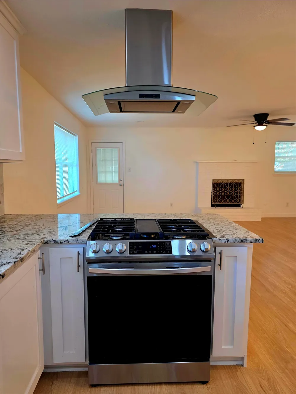 272 Palomino Drive Saginaw, TX 76179