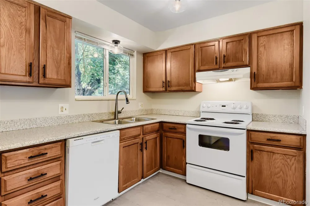 6270 S Fenton Court Littleton, CO 80123