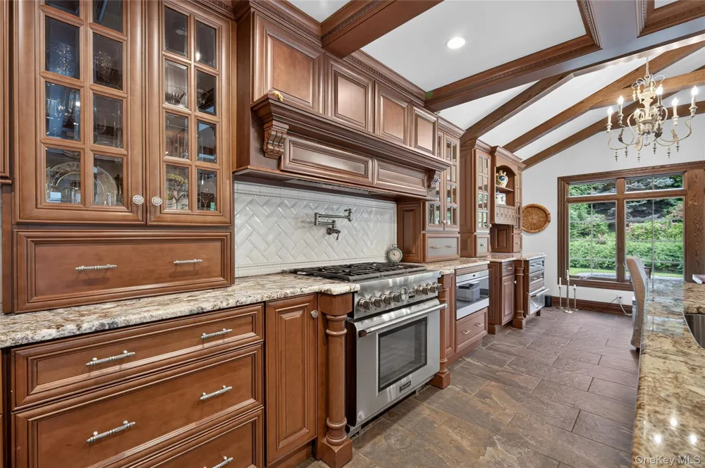 4 Salt Hay Way Smithtown, NY 11787