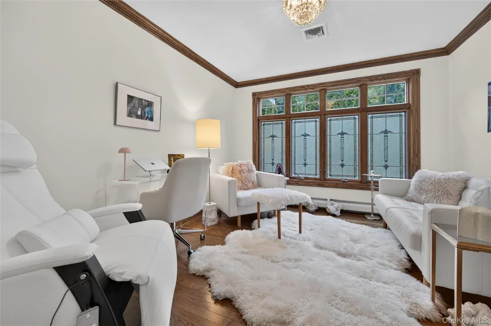 4 Salt Hay Way Smithtown, NY 11787