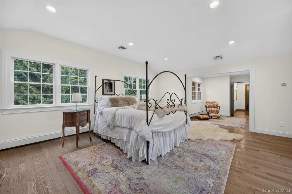 4 Salt Hay Way Smithtown, NY 11787