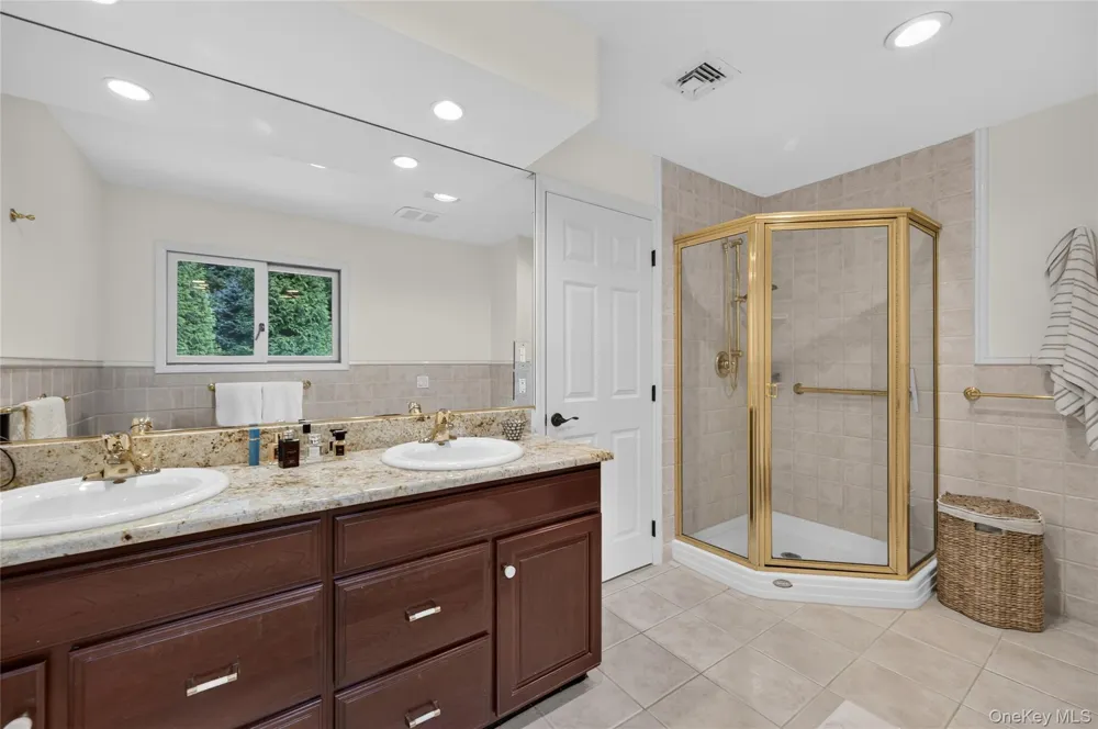 4 Salt Hay Way Smithtown, NY 11787