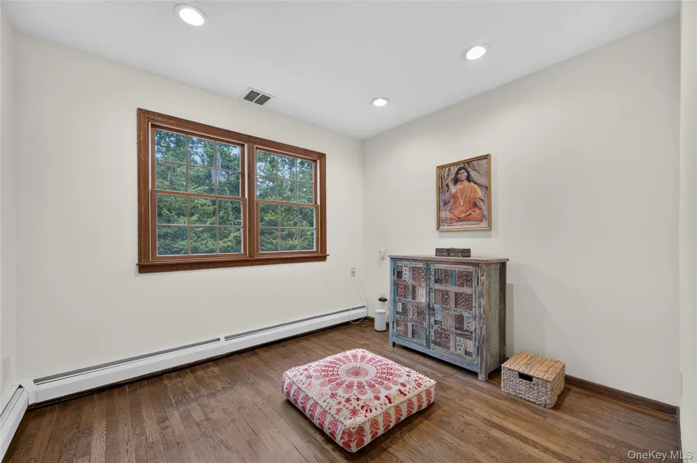 4 Salt Hay Way Smithtown, NY 11787