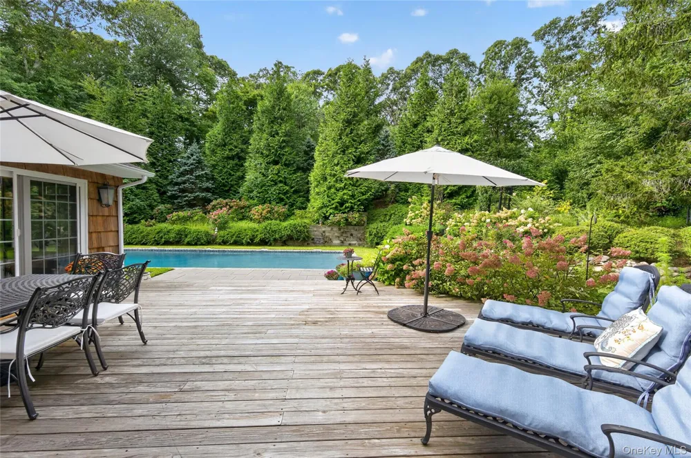 4 Salt Hay Way Smithtown, NY 11787