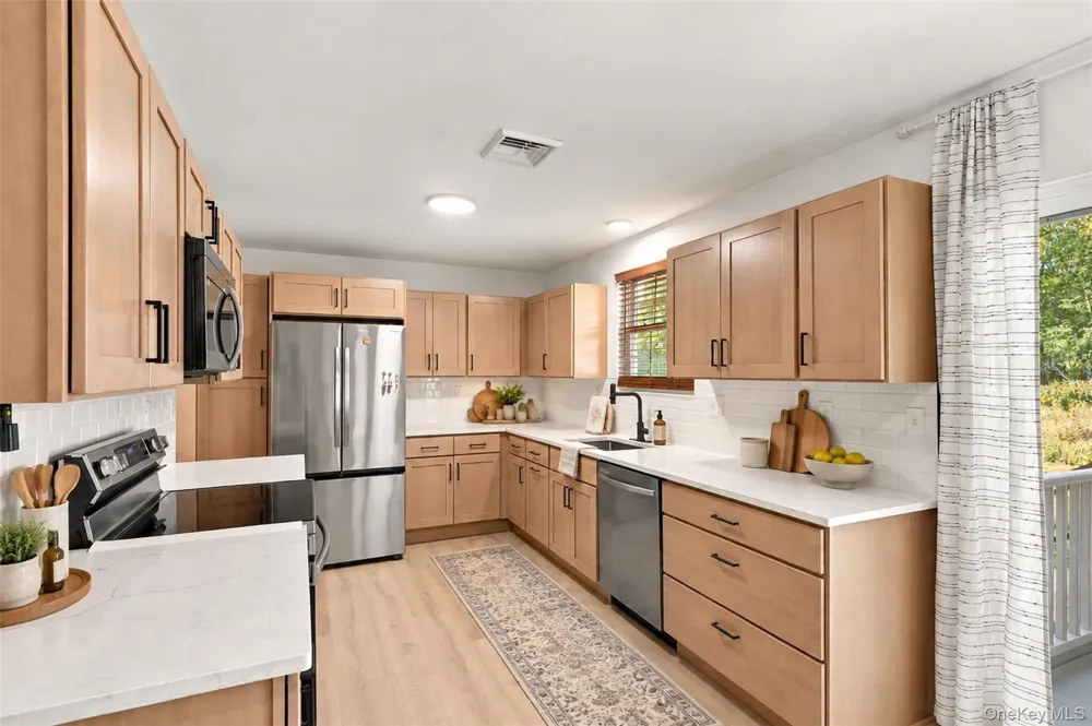 267 State Route 32 S New Paltz, NY 12561