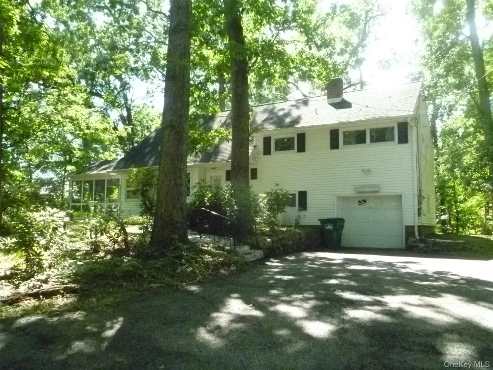 17 Chestnut Lane Newburgh, NY 12550