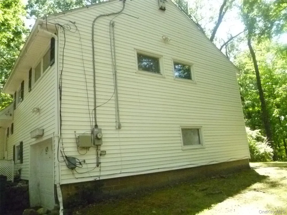 17 Chestnut Lane Newburgh, NY 12550