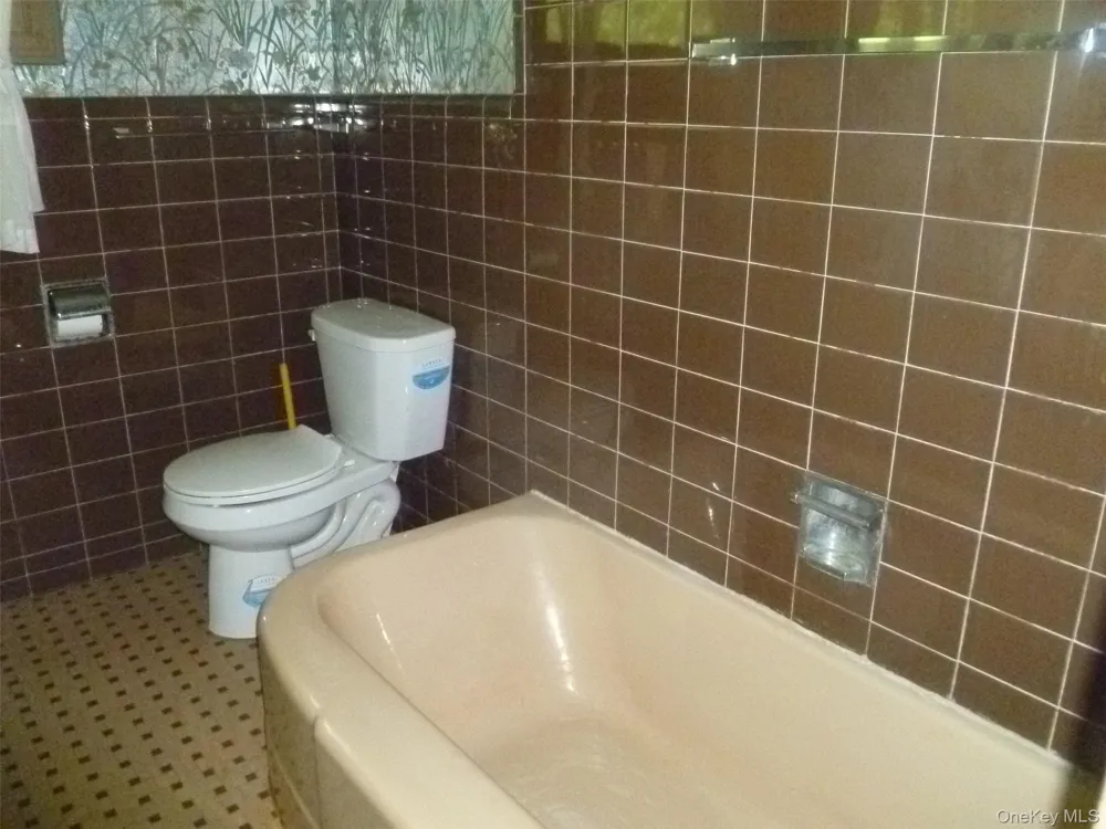 17 Chestnut Lane Newburgh, NY 12550