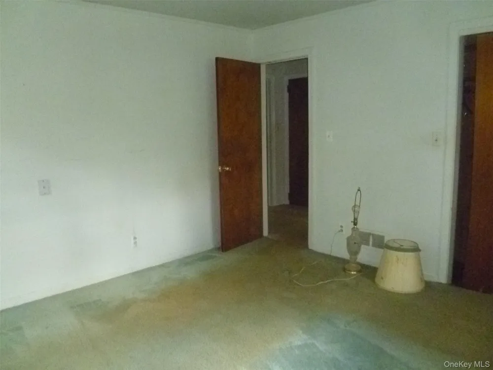 17 Chestnut Lane Newburgh, NY 12550
