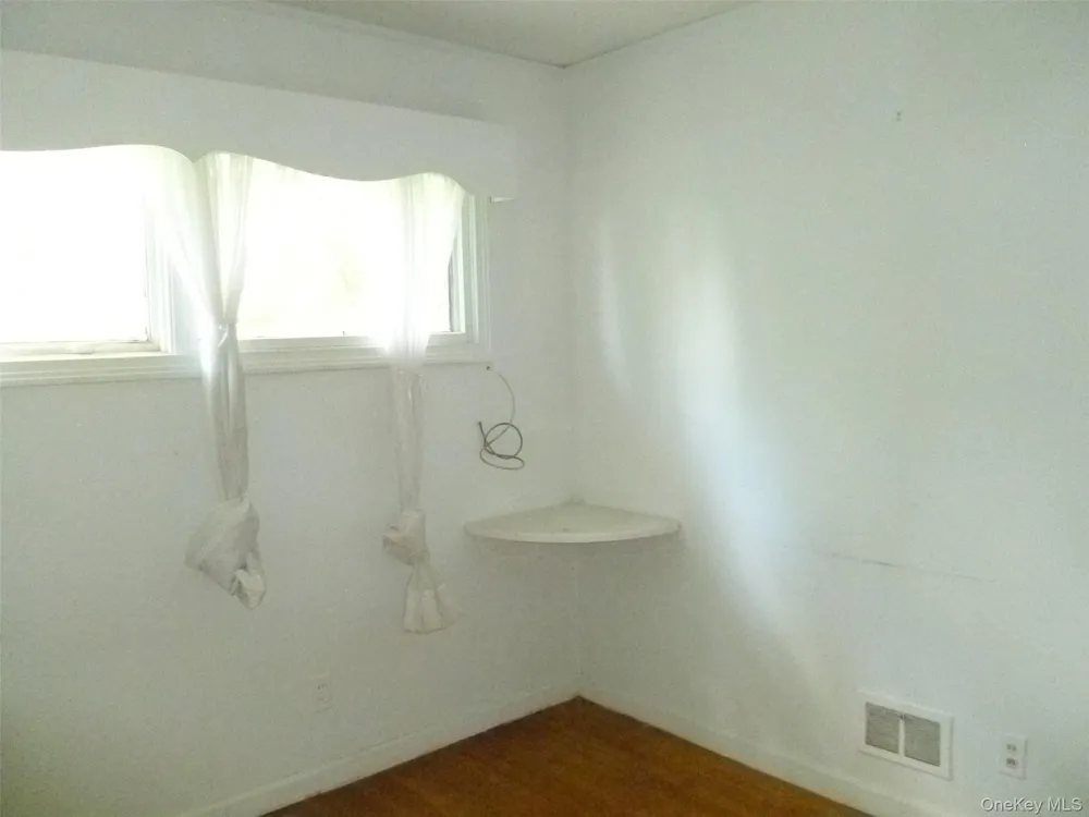 17 Chestnut Lane Newburgh, NY 12550
