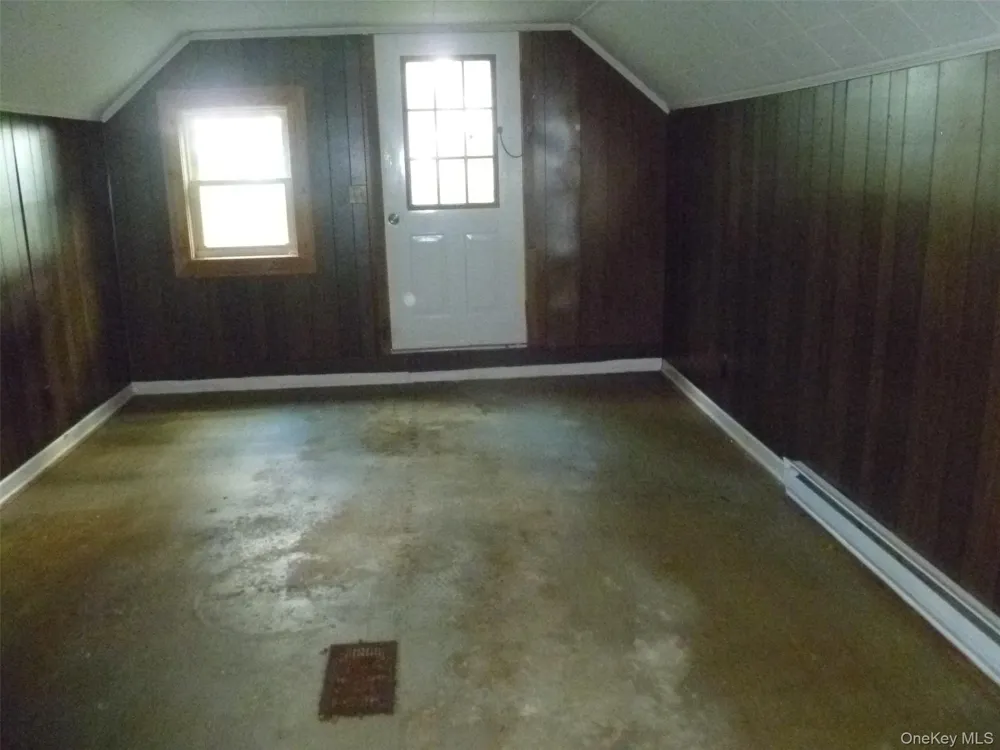 17 Chestnut Lane Newburgh, NY 12550