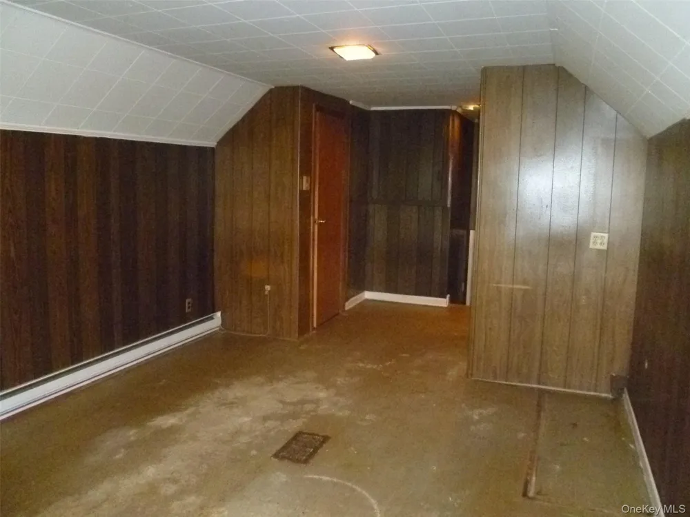 17 Chestnut Lane Newburgh, NY 12550