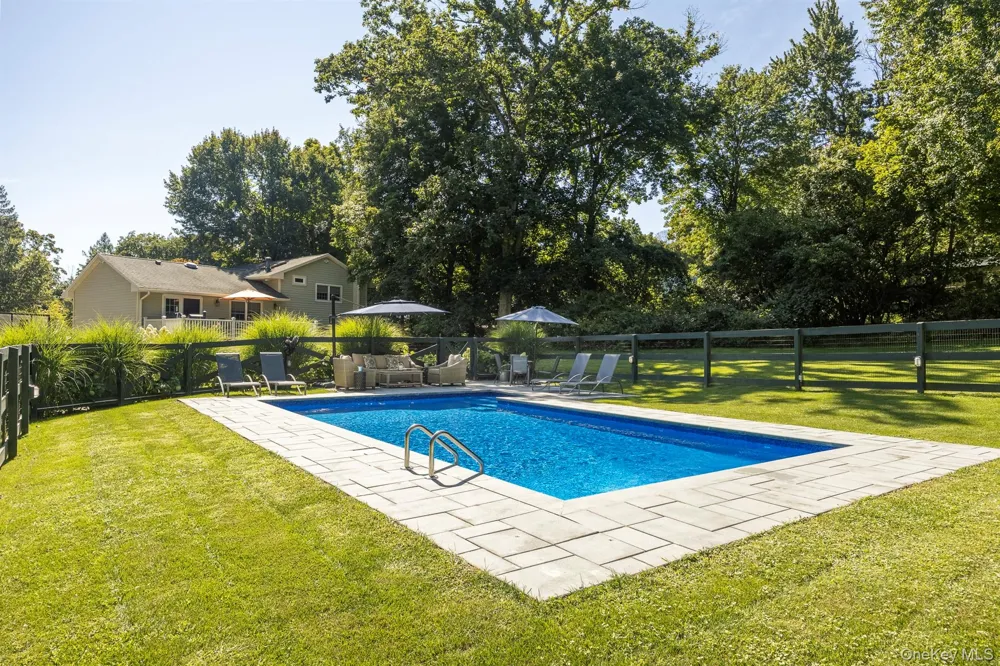 163 Horseshoe Road Millbrook, NY 12545