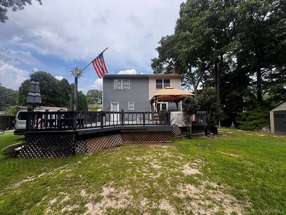 42 Breston Drive W Shirley, NY 11967