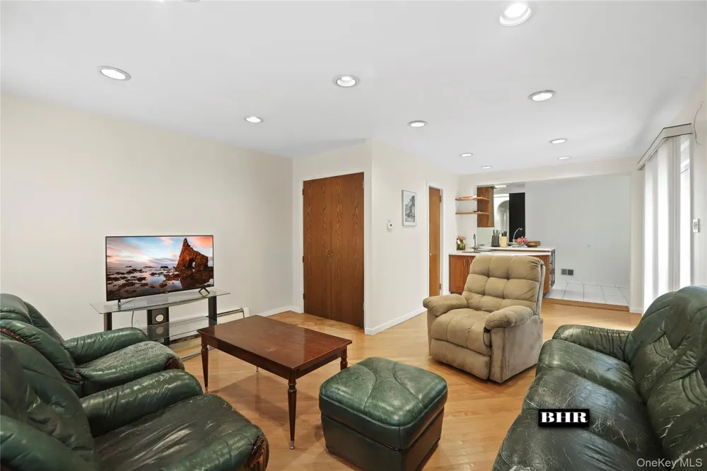 272 Exeter Street Brooklyn, NY 11235