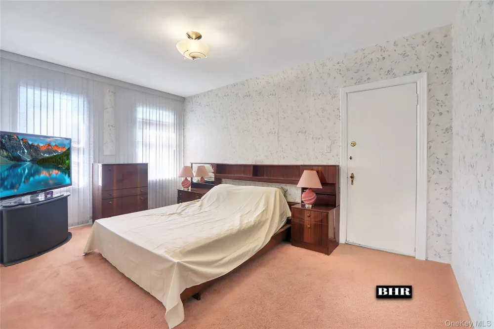 272 Exeter Street Brooklyn, NY 11235
