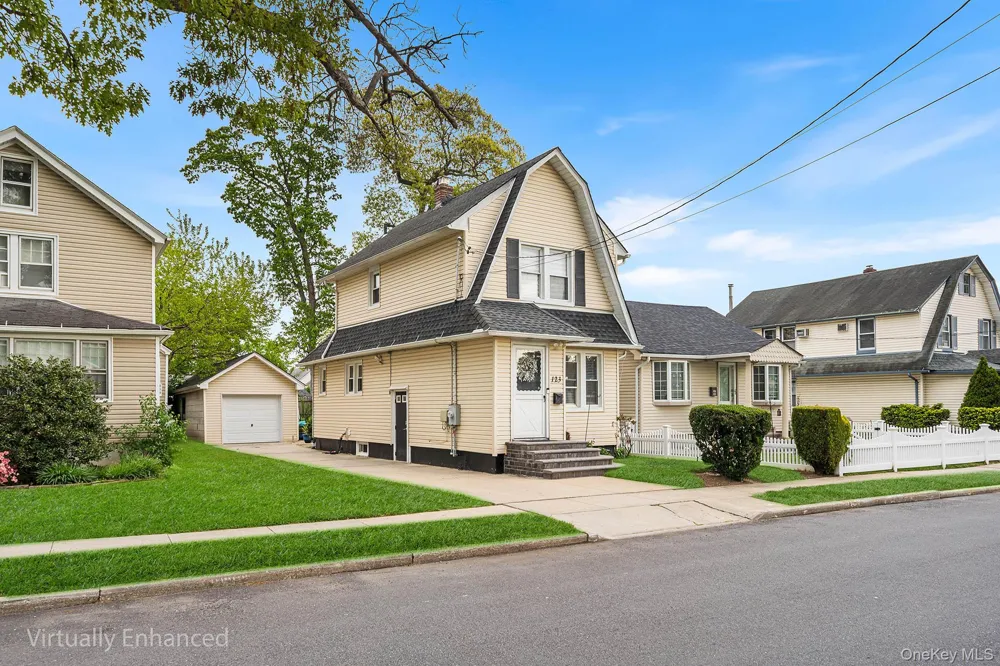 123 East Avenue Valley Stream, NY 11580