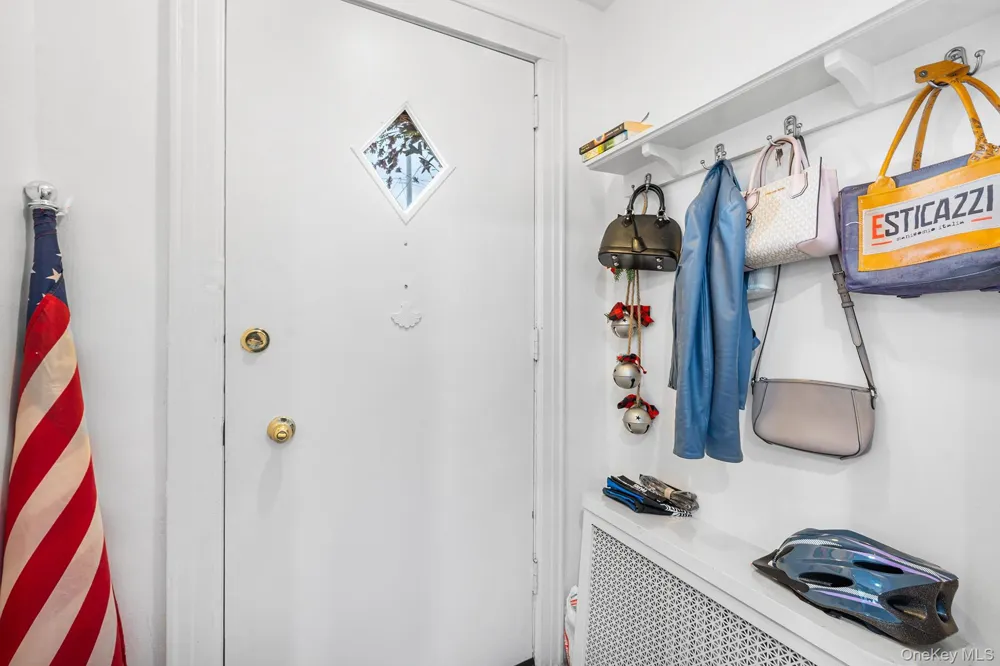 123 East Avenue Valley Stream, NY 11580