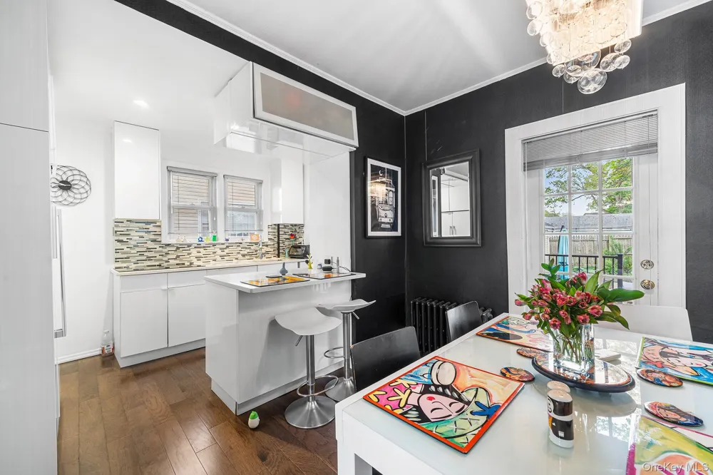 123 East Avenue Valley Stream, NY 11580