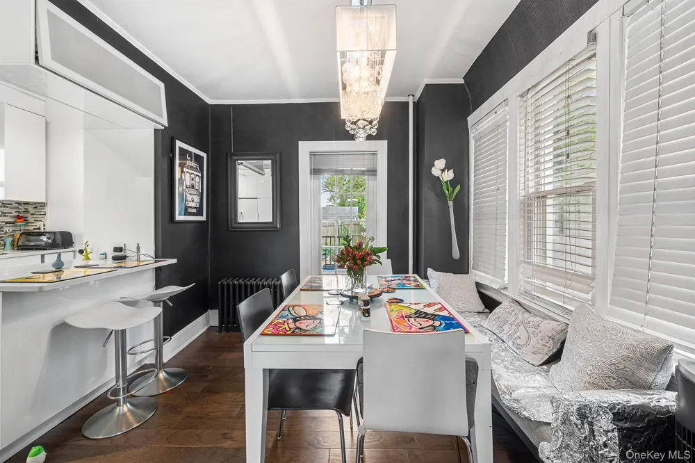 123 East Avenue Valley Stream, NY 11580