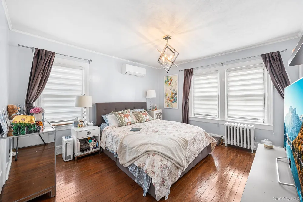 123 East Avenue Valley Stream, NY 11580