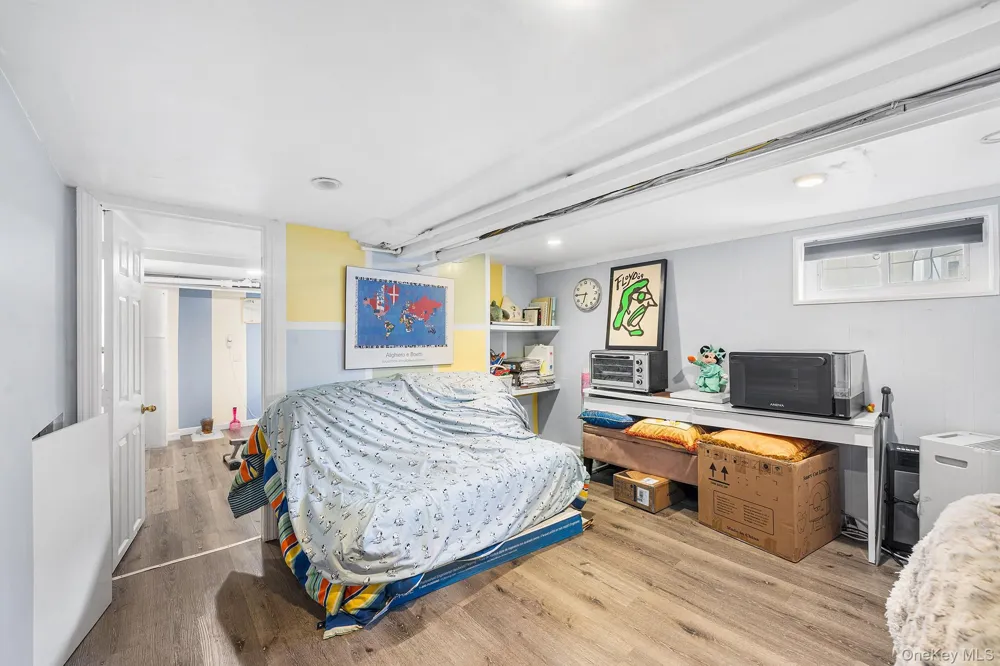 123 East Avenue Valley Stream, NY 11580