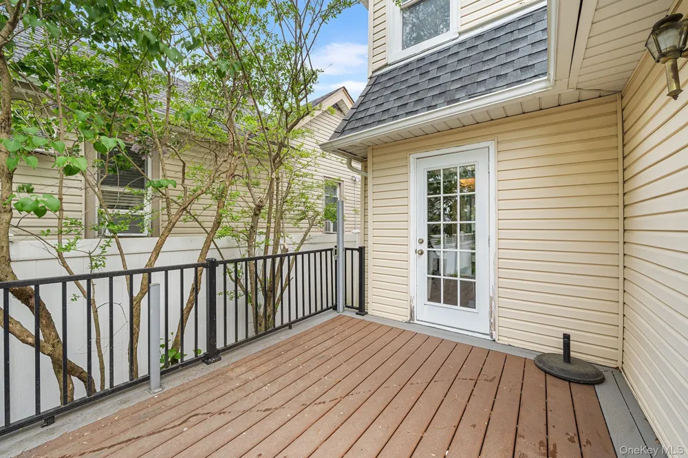 123 East Avenue Valley Stream, NY 11580