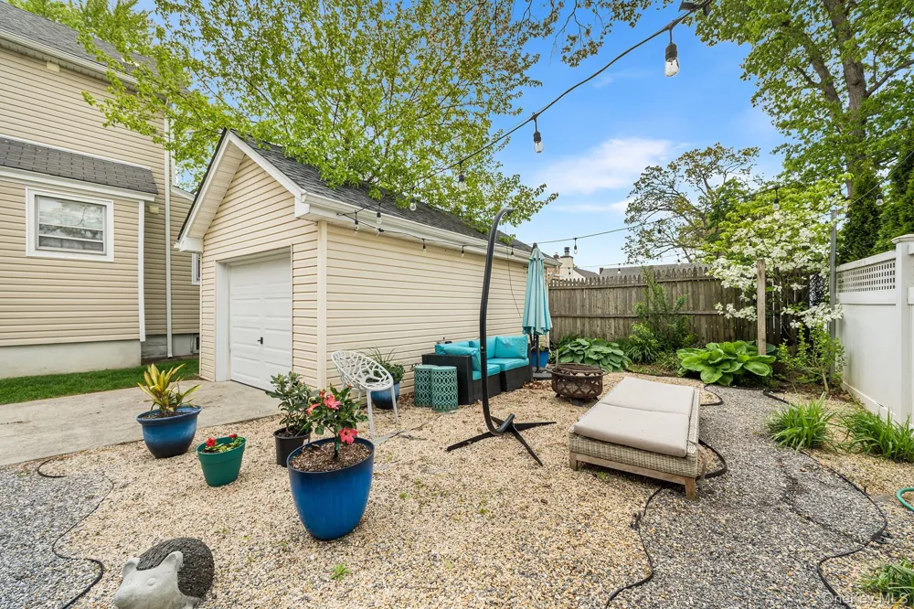 123 East Avenue Valley Stream, NY 11580