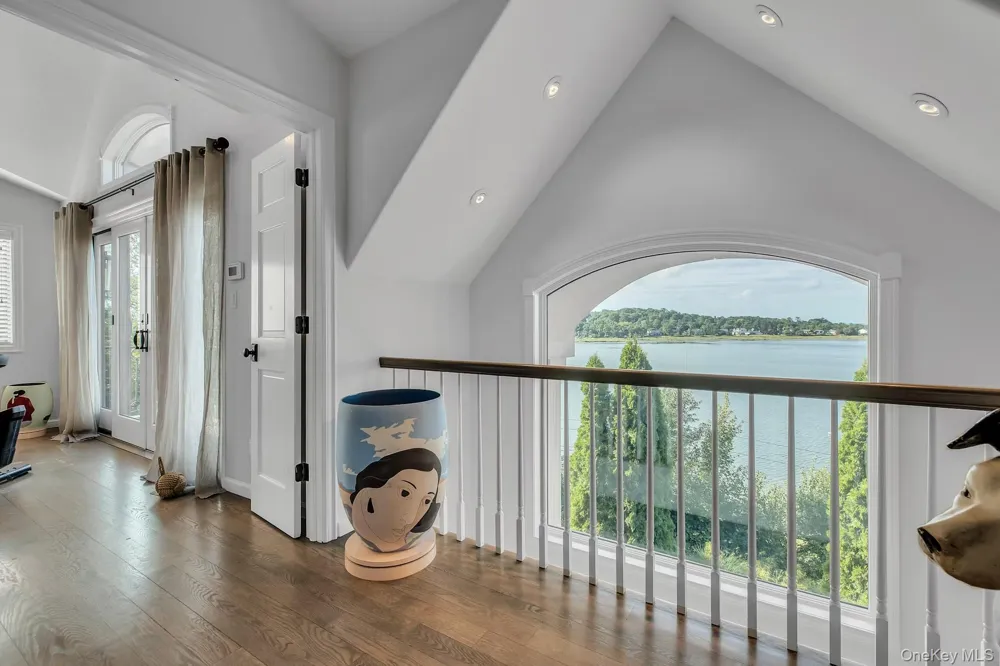 710 Sound View Road Mill Neck, NY 11771