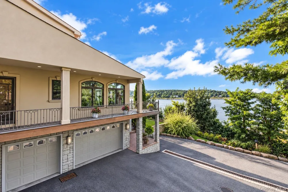 710 Sound View Road Mill Neck, NY 11771
