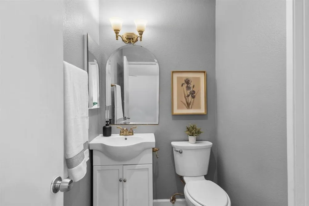 1217 Mariposa Court Vista, CA 92084