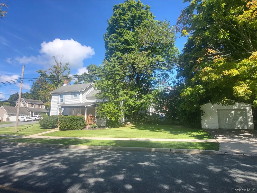 27 Ash Street Monroe, NY 10950