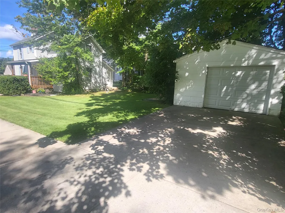 27 Ash Street Monroe, NY 10950