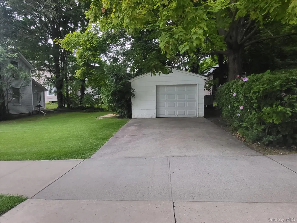 27 Ash Street Monroe, NY 10950