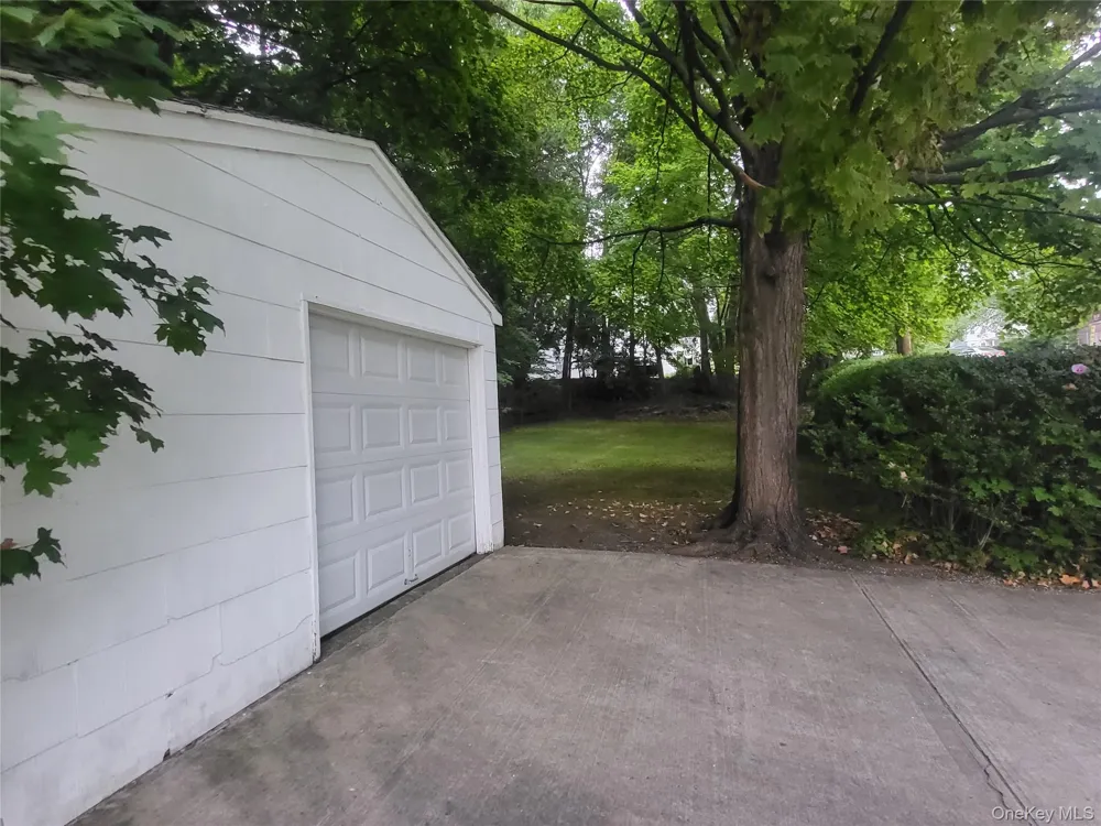 27 Ash Street Monroe, NY 10950