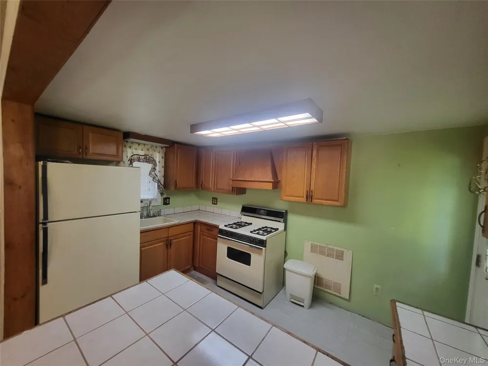 27 Ash Street Monroe, NY 10950