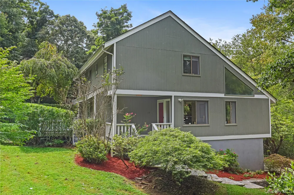 10 Deborah Lane Chappaqua, NY 10514
