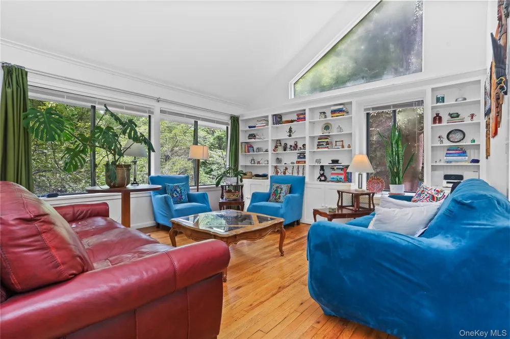 10 Deborah Lane Chappaqua, NY 10514