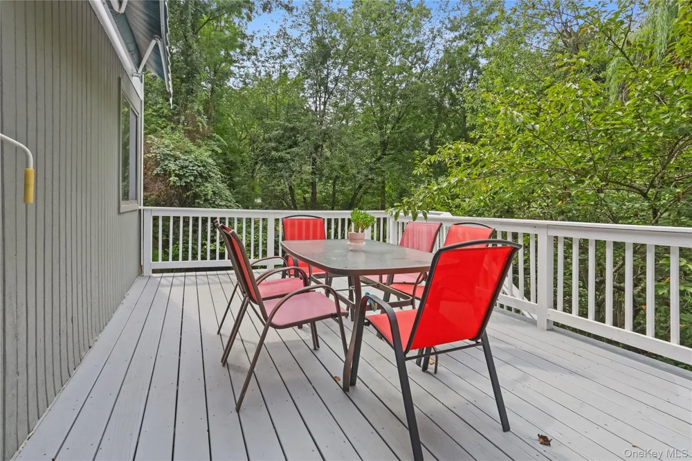 10 Deborah Lane Chappaqua, NY 10514