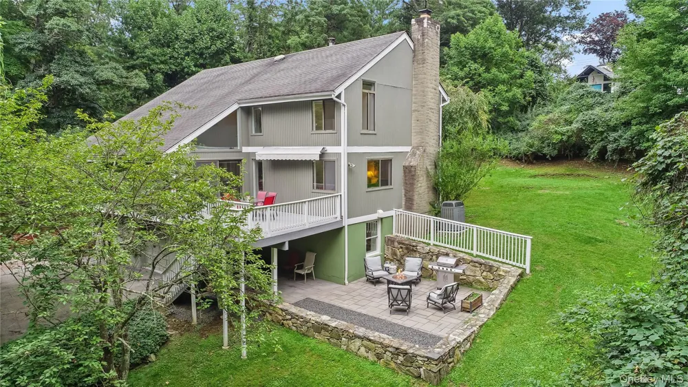 10 Deborah Lane Chappaqua, NY 10514