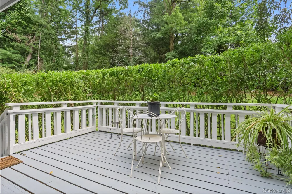 10 Deborah Lane Chappaqua, NY 10514