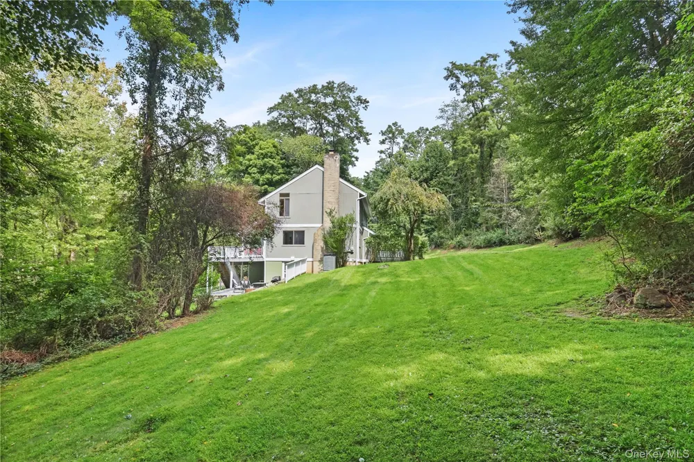 10 Deborah Lane Chappaqua, NY 10514