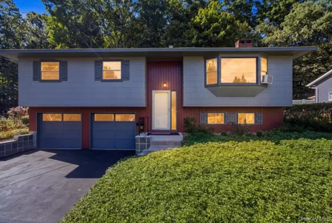 66 Lamb Avenue