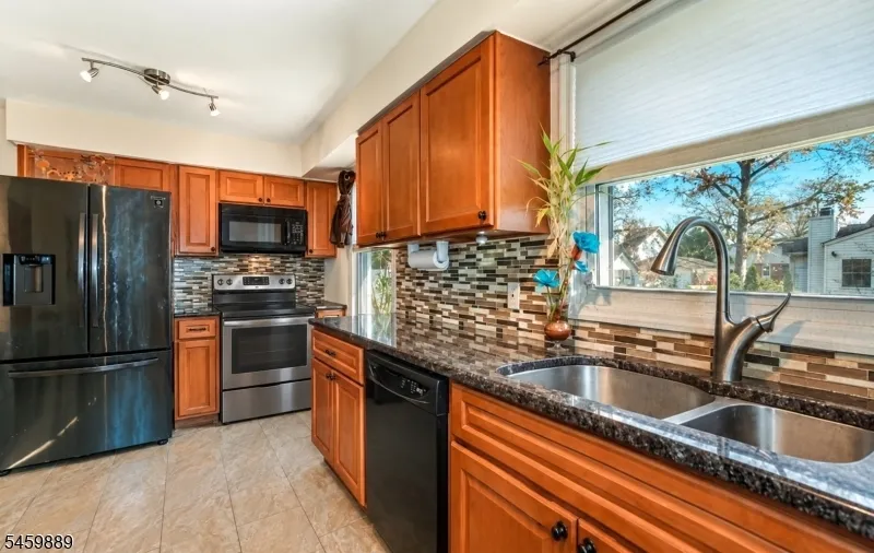 237 Johnson Ave Piscataway, NJ 08854