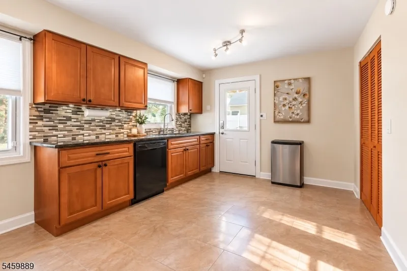237 Johnson Ave Piscataway, NJ 08854